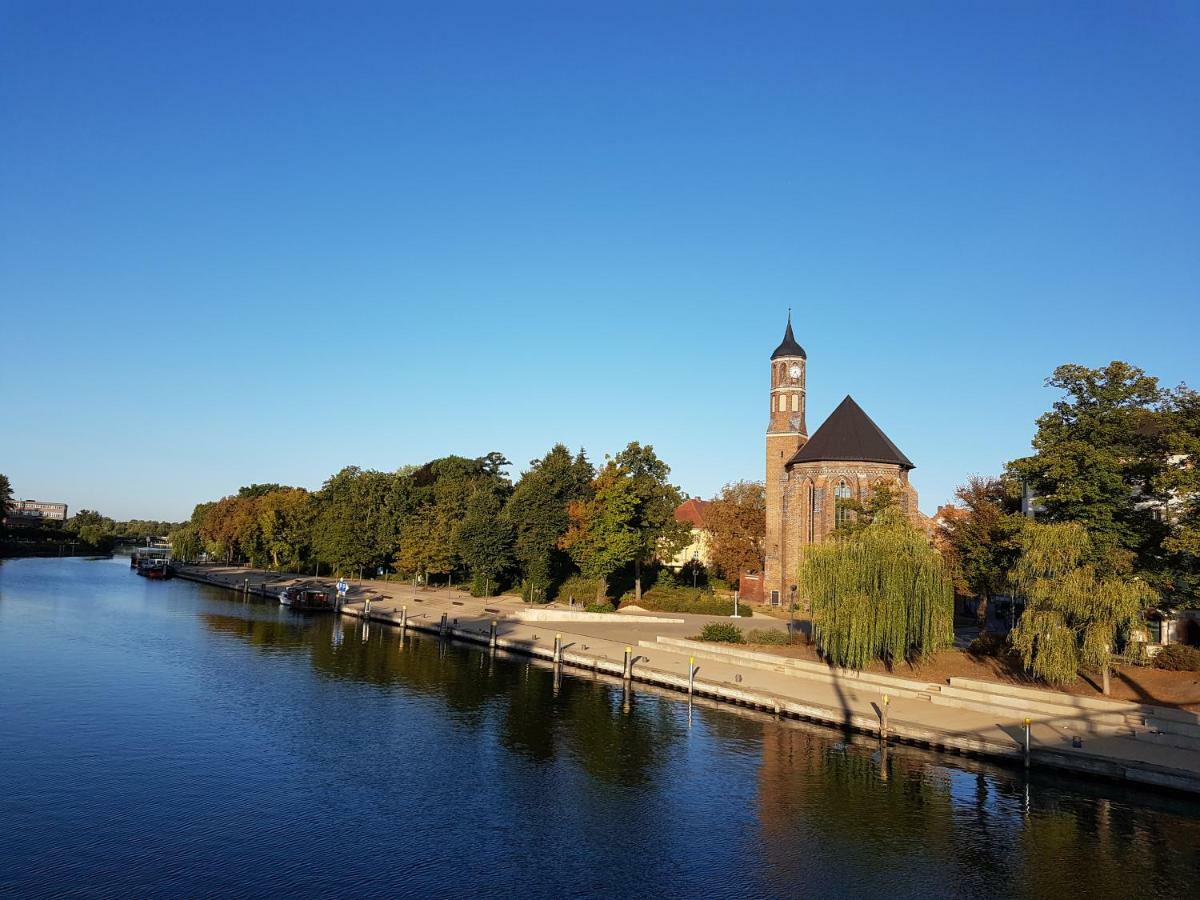 Altstadt Ferienwohnung Brandenburg  Esterno foto