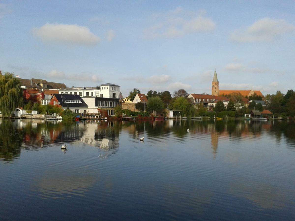 Altstadt Ferienwohnung Brandenburg  Esterno foto
